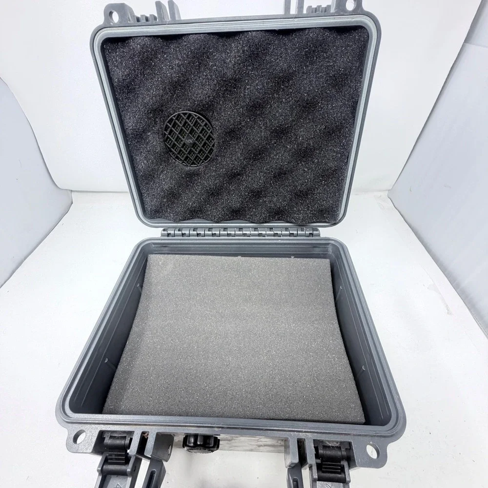 VTG OtterBox Cigar Caddy 5200 Travel Humidor Case Waterproof Crushproof Black